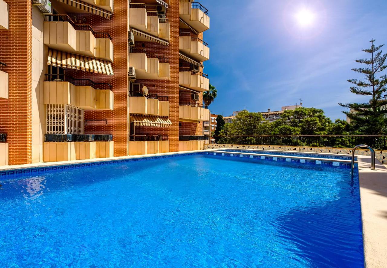 Holiday Royal Suite Concordia Torrevieja Exterior foto
