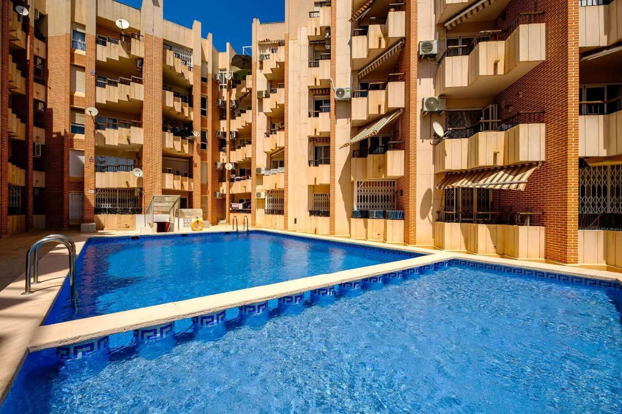 Holiday Royal Suite Concordia Torrevieja Exterior foto