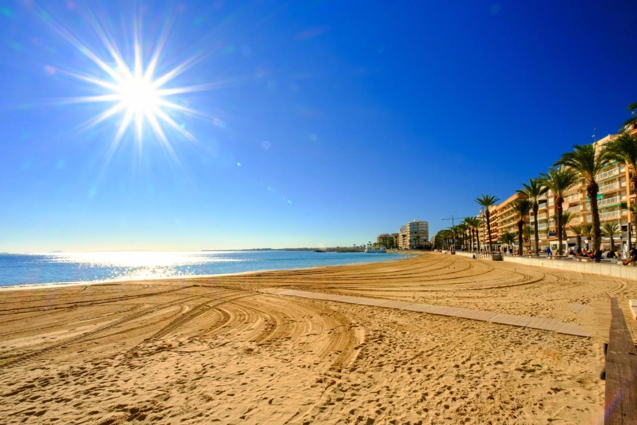 Holiday Royal Suite Concordia Torrevieja Exterior foto