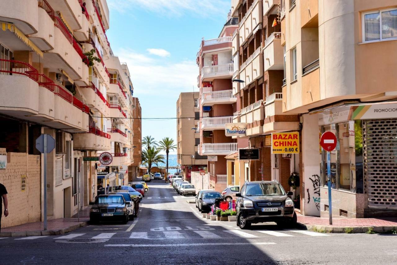 Holiday Royal Suite Concordia Torrevieja Exterior foto